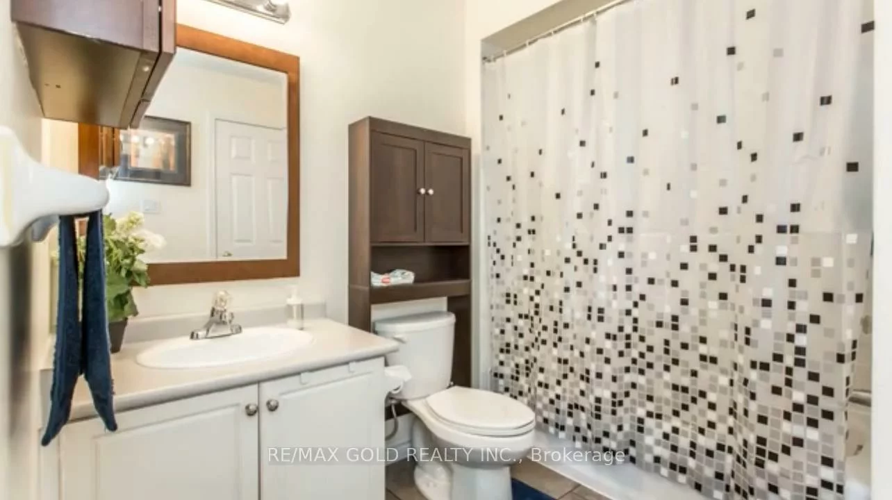 26, Twin Pines, Brampton North, Brampton