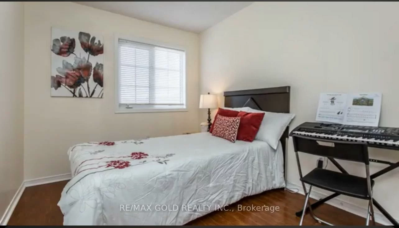 26, Twin Pines, Brampton North, Brampton
