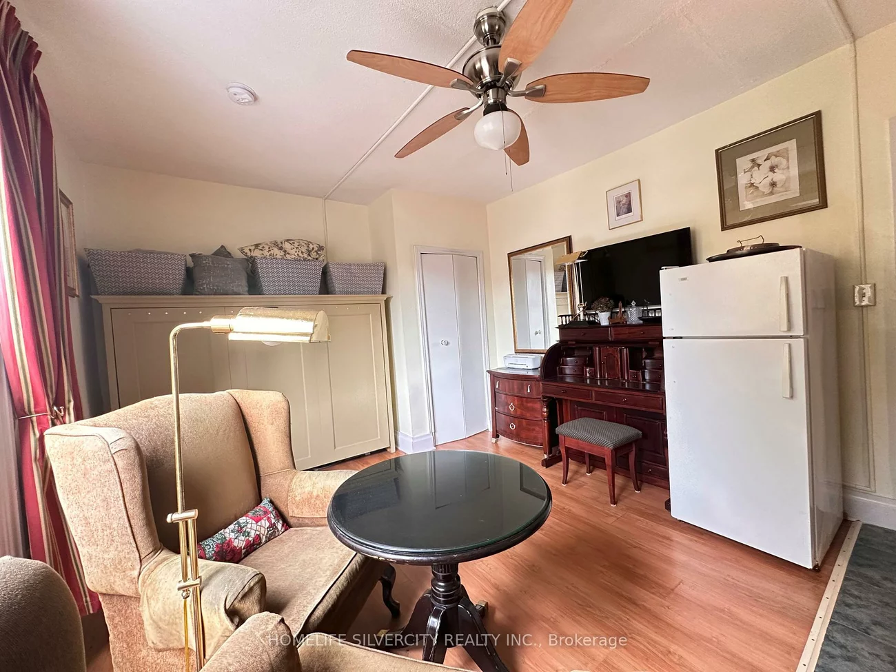 50, Nelson, Downtown Brampton, Brampton