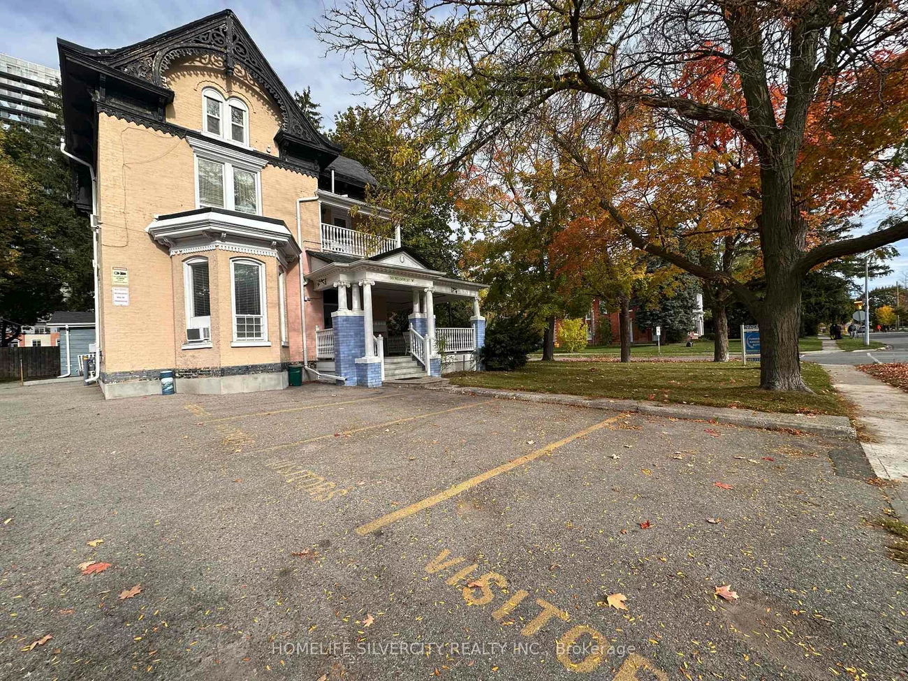 50, Nelson, Downtown Brampton, Brampton