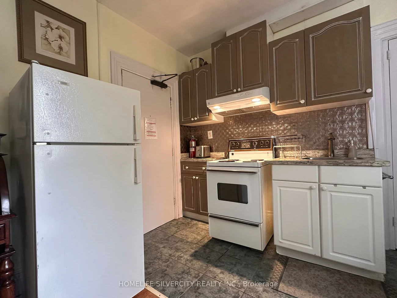 50, Nelson, Downtown Brampton, Brampton