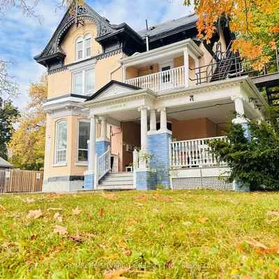 50, Nelson, Downtown Brampton, Brampton