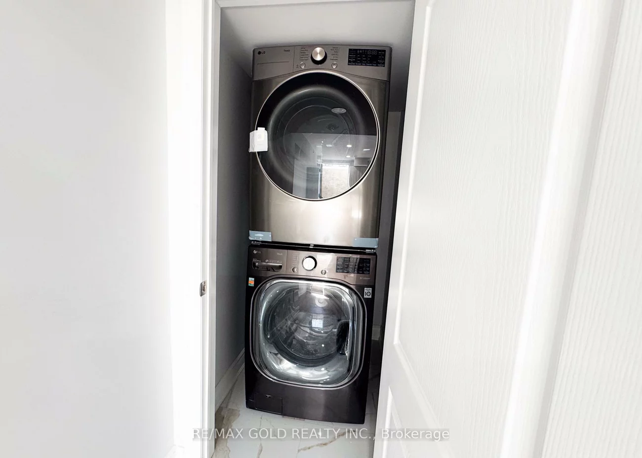 9, Hybrid, Northwest Sandalwood Parkway, Brampton