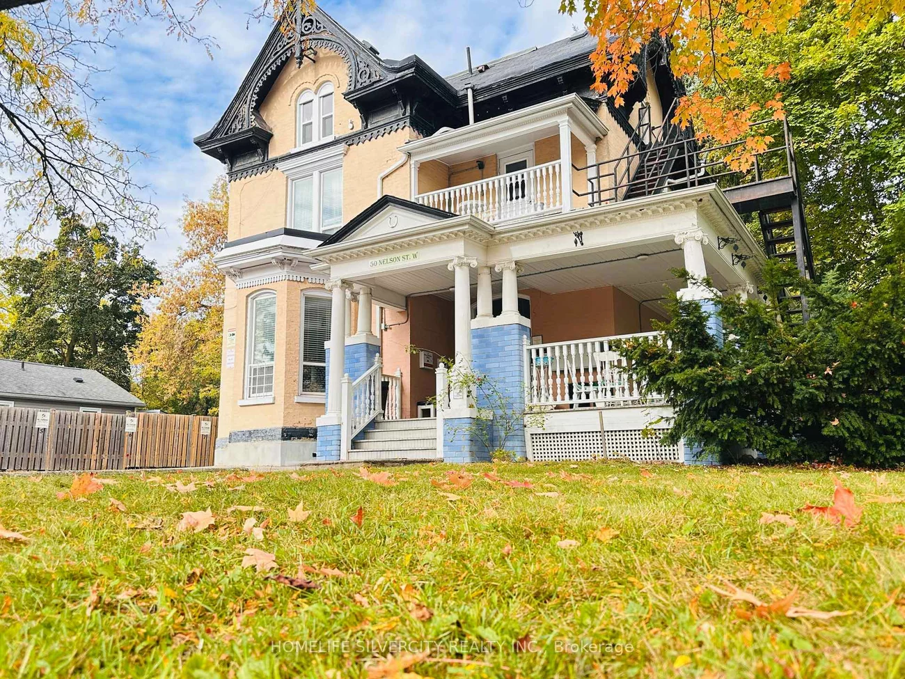 50, Nelson, Downtown Brampton, Brampton