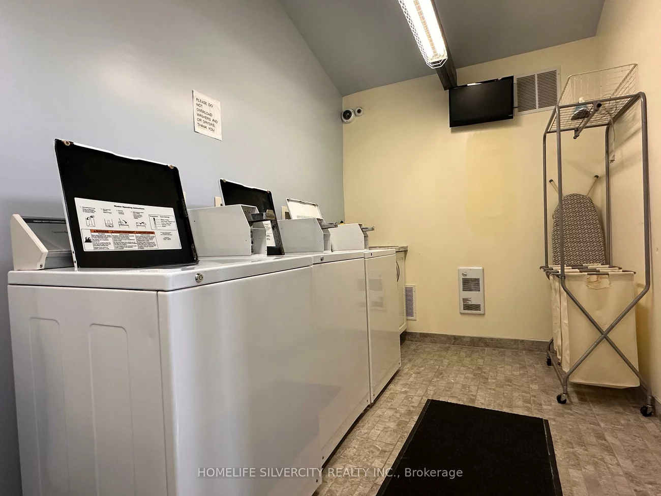 50, Nelson, Downtown Brampton, Brampton