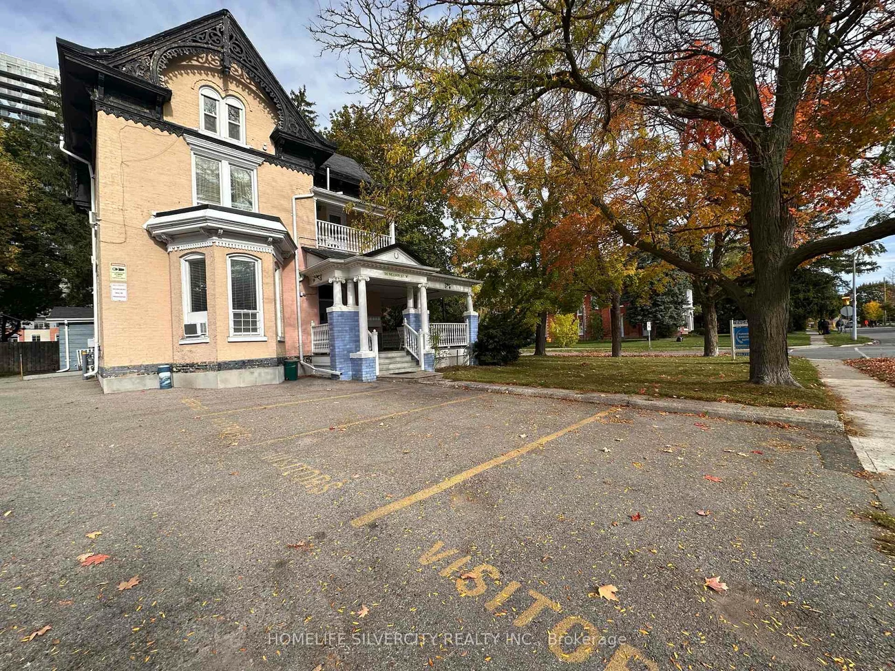 50, Nelson, Downtown Brampton, Brampton