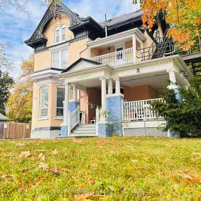 50, Nelson, Downtown Brampton, Brampton