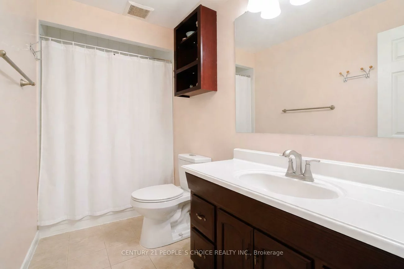 17, Seaborn, Madoc, Brampton