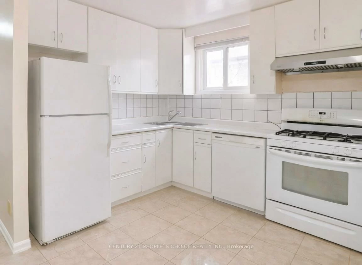 17, Seaborn, Madoc, Brampton