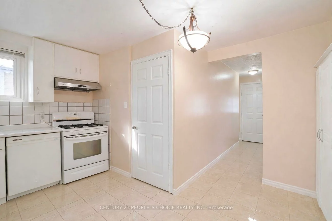 17, Seaborn, Madoc, Brampton