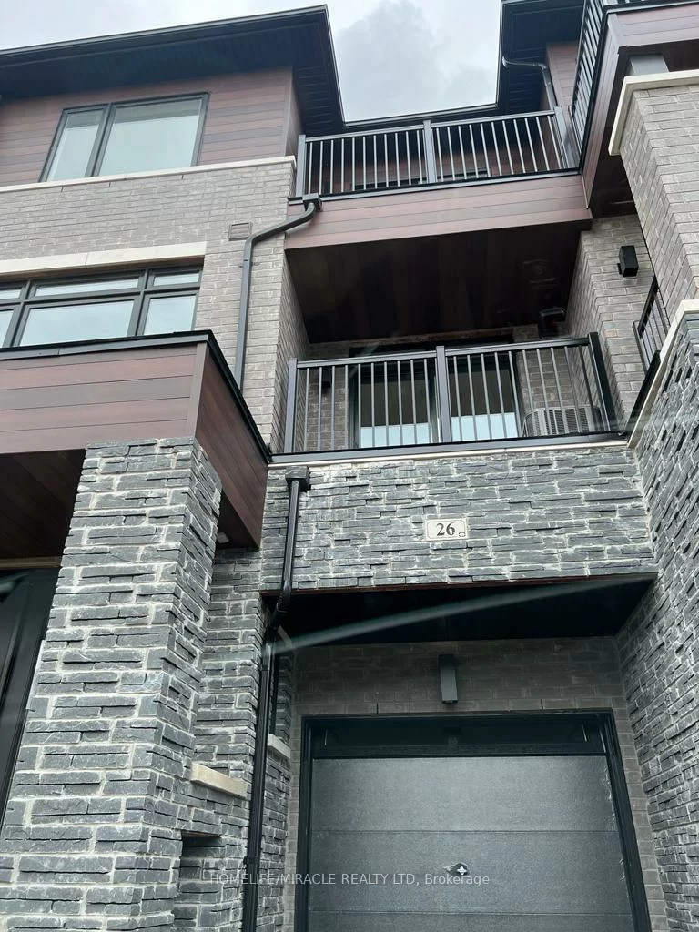 29, Giraffe, Sandringham-Wellington, Brampton