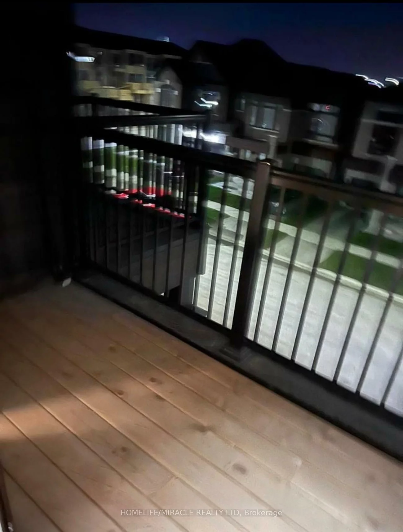 29, Giraffe, Sandringham-Wellington, Brampton