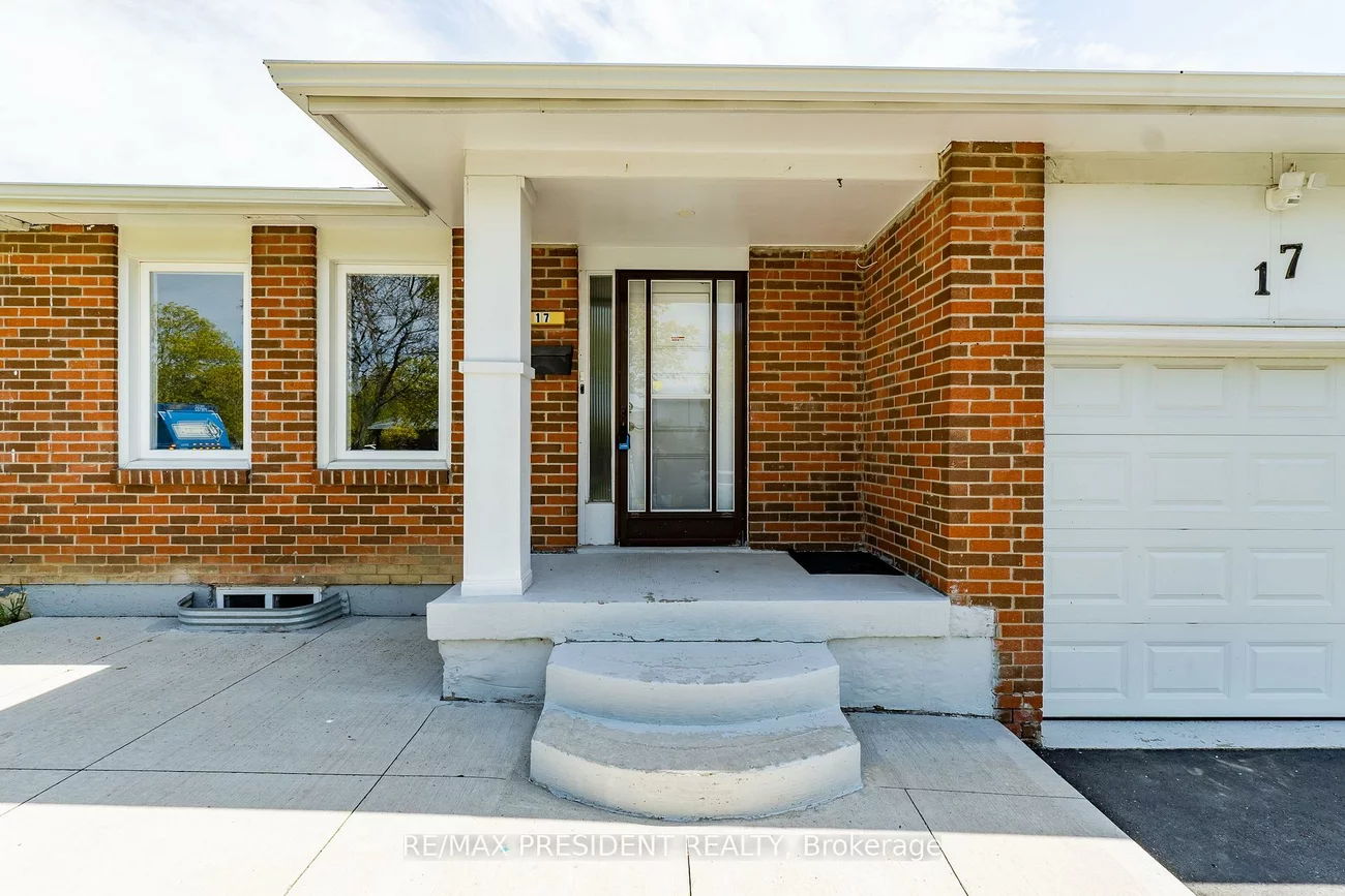 17, Manitou, Central Park, Brampton