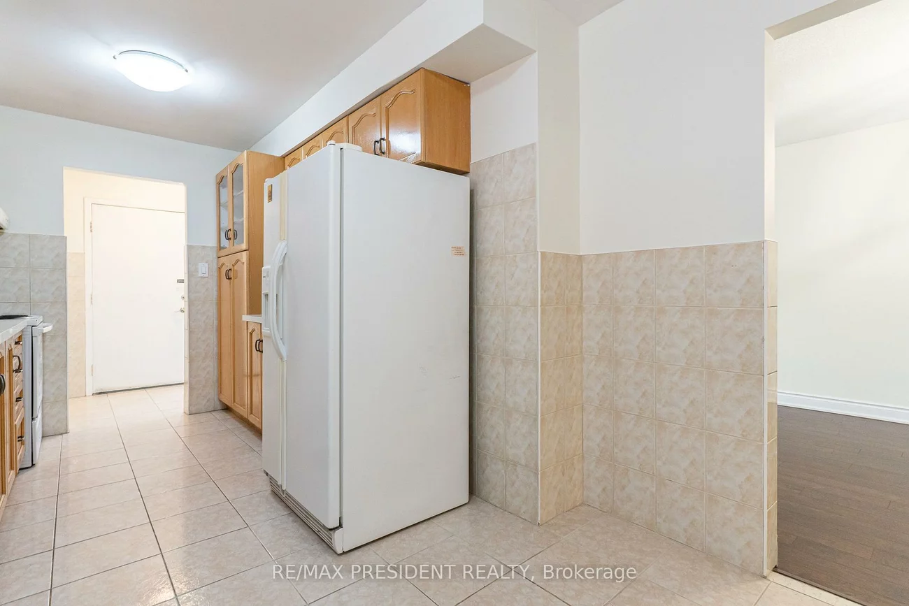 17, Manitou, Central Park, Brampton