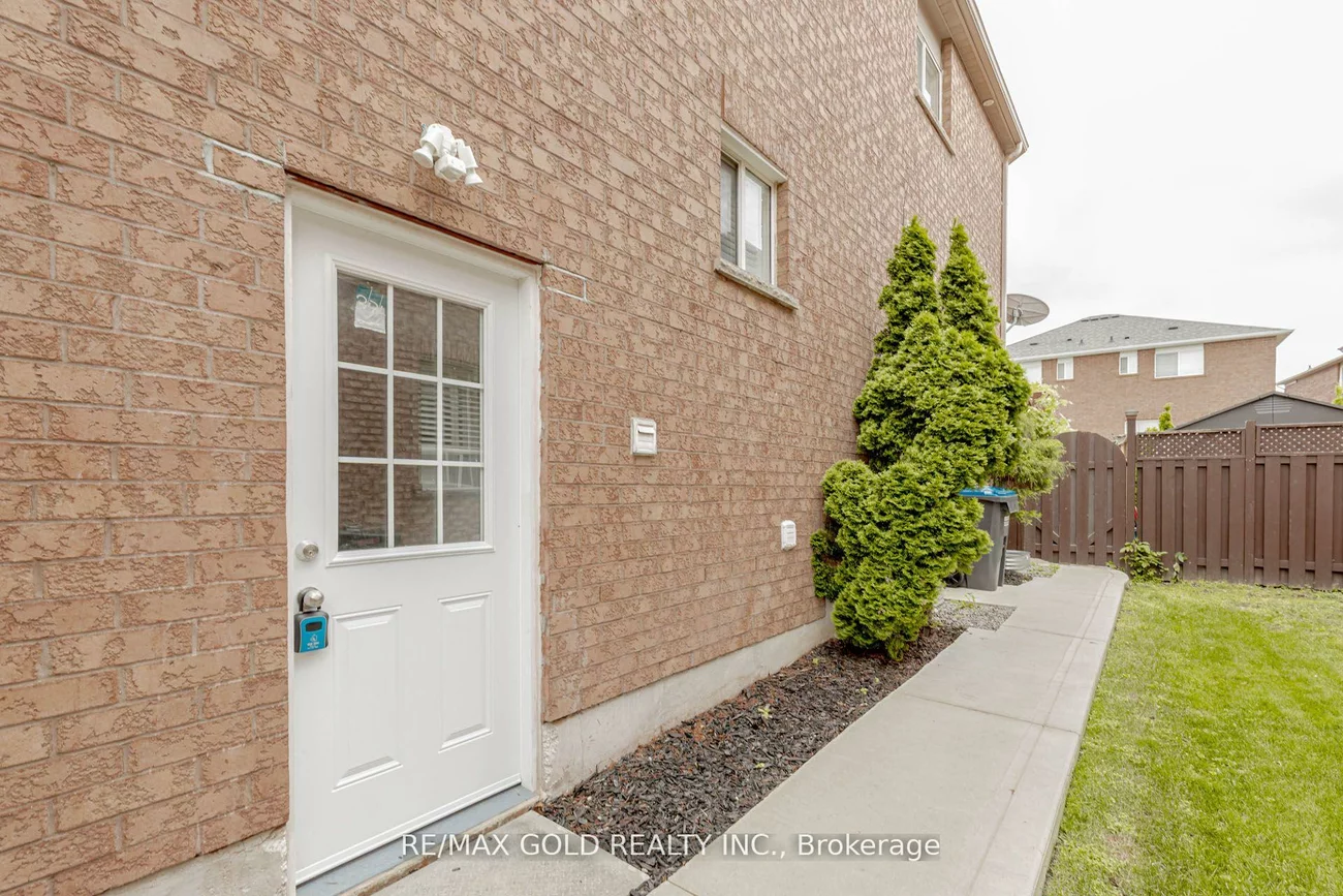 71, Pertosa, Fletcher's Meadow, Brampton