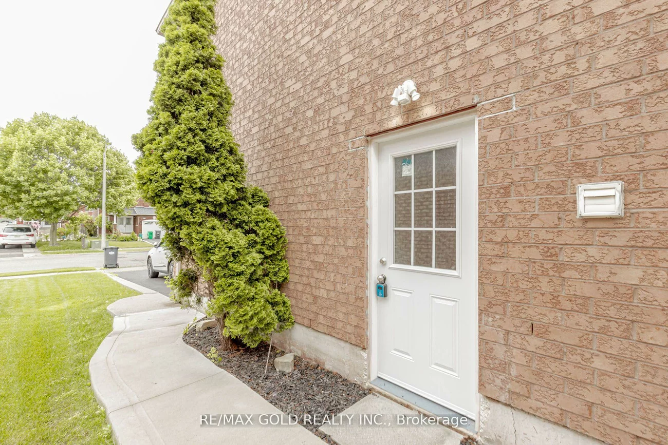 71, Pertosa, Fletcher's Meadow, Brampton