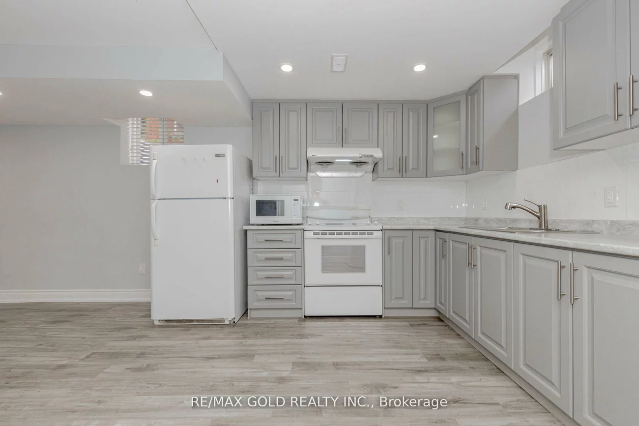 71, Pertosa, Fletcher's Meadow, Brampton
