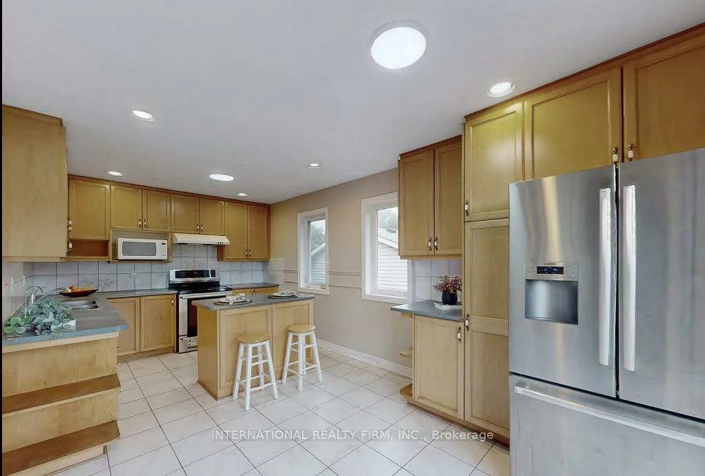 6, English, Brampton West, Brampton
