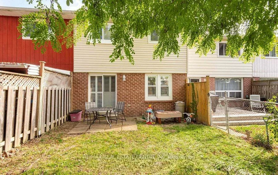 42, Gilmore, Madoc, Brampton