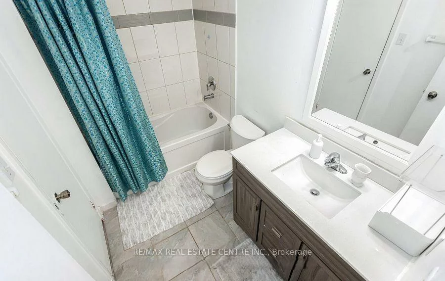 42, Gilmore, Madoc, Brampton