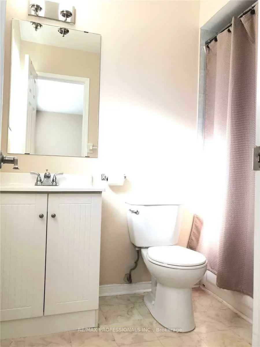 110, Springview, Brampton West, Brampton