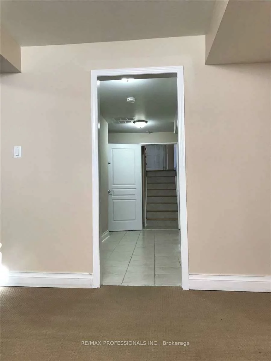 110, Springview, Brampton West, Brampton