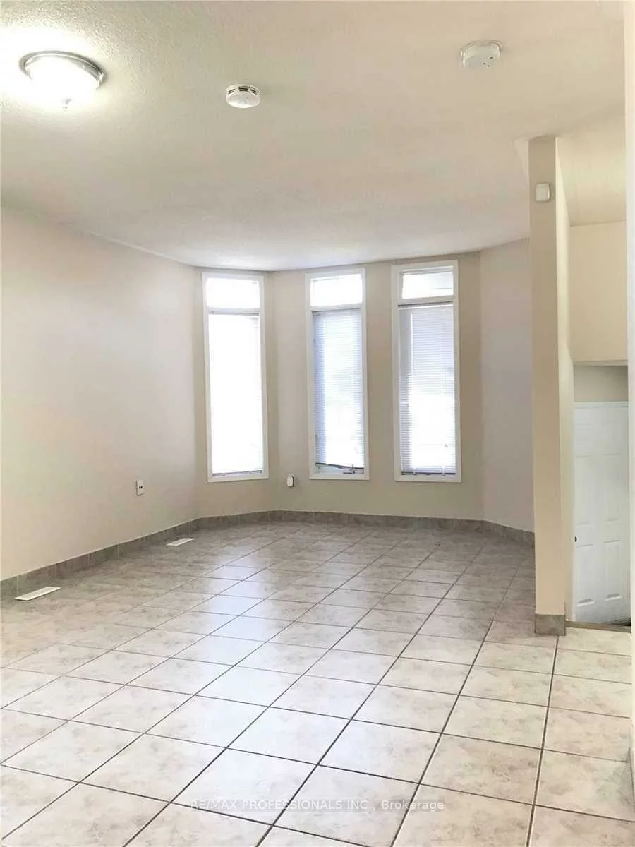 110, Springview, Brampton West, Brampton