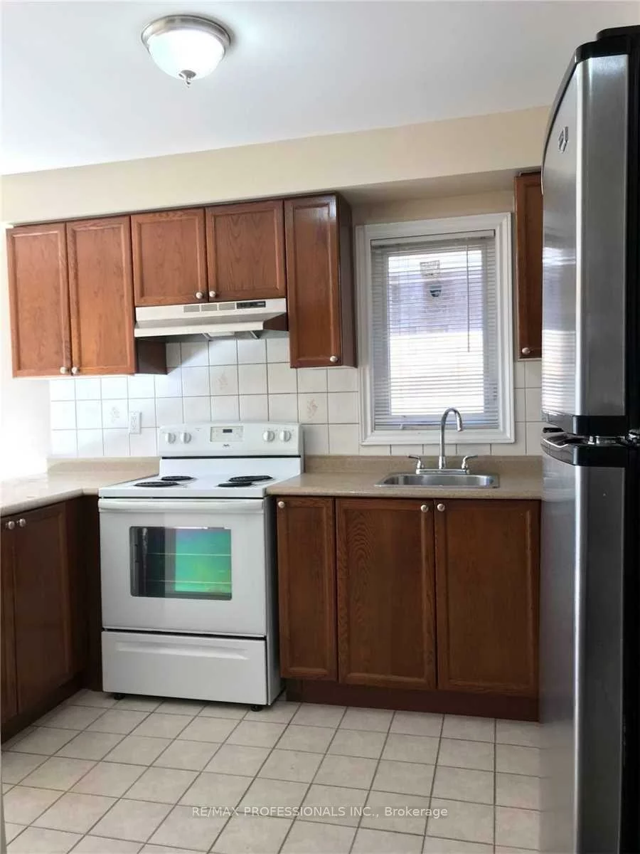 110, Springview, Brampton West, Brampton