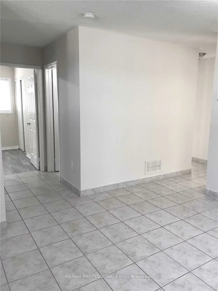 110, Springview, Brampton West, Brampton