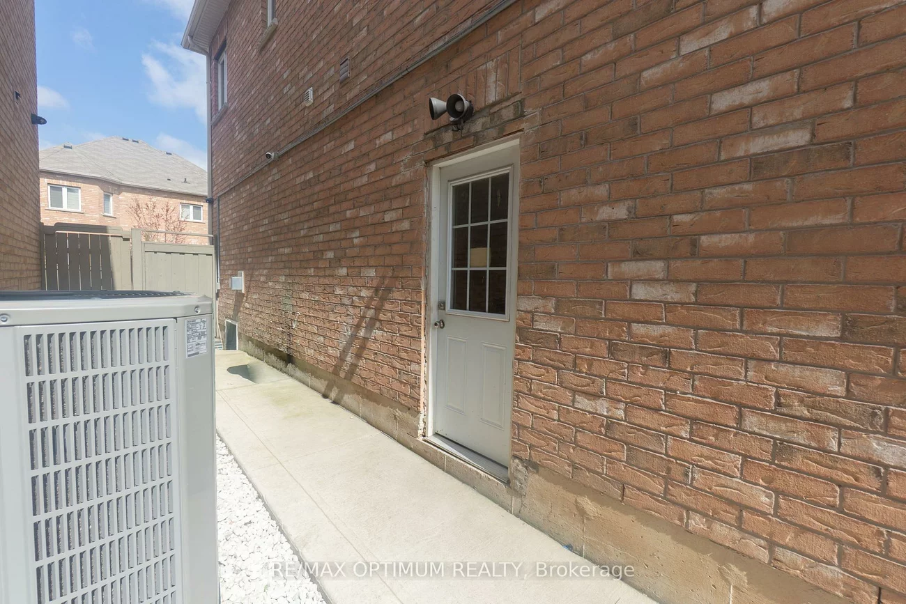 3, Lampman, Credit Valley, Brampton