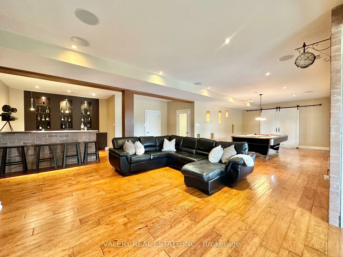 13, Classic, Credit Valley, Brampton