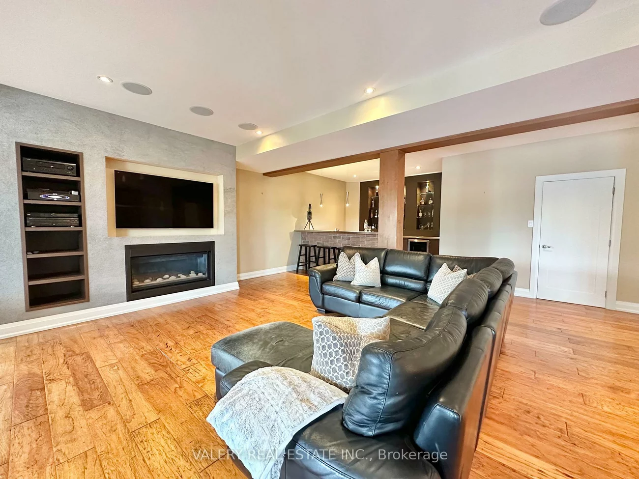 13, Classic, Credit Valley, Brampton