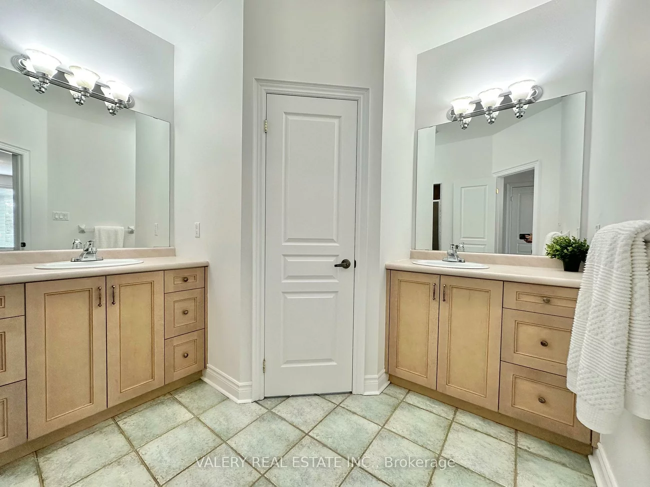 13, Classic, Credit Valley, Brampton