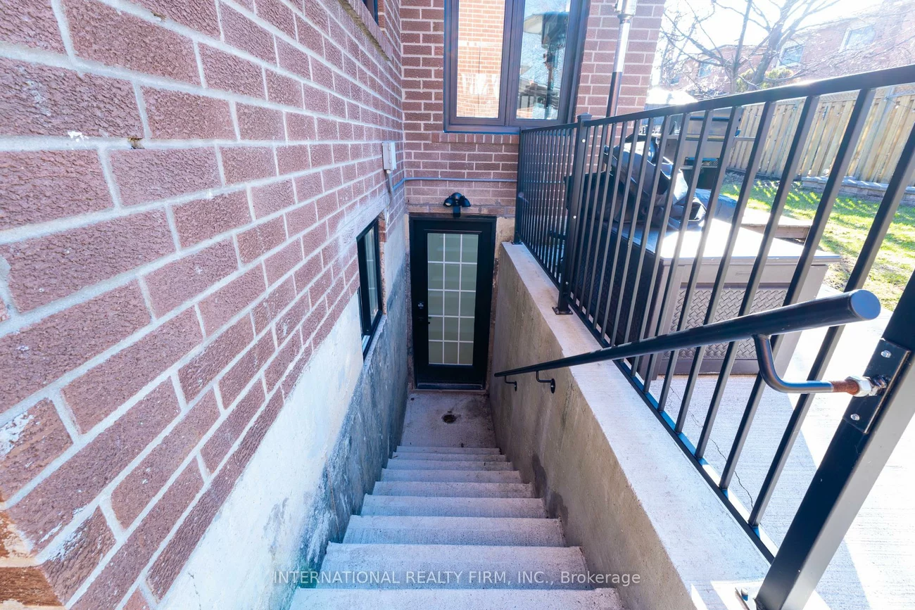 102, Tanager, Heart Lake West, Brampton