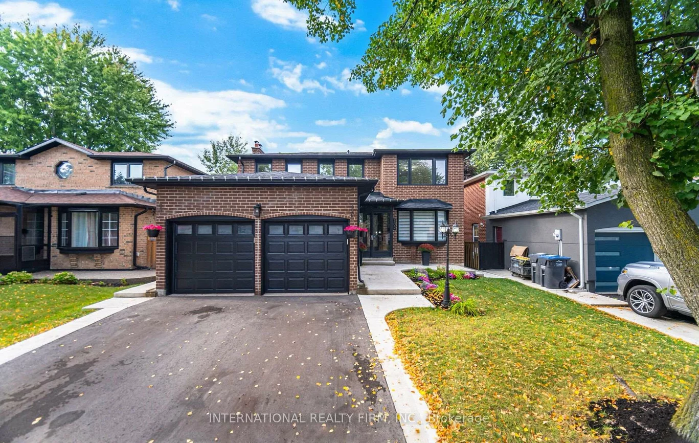102, Tanager, Heart Lake West, Brampton