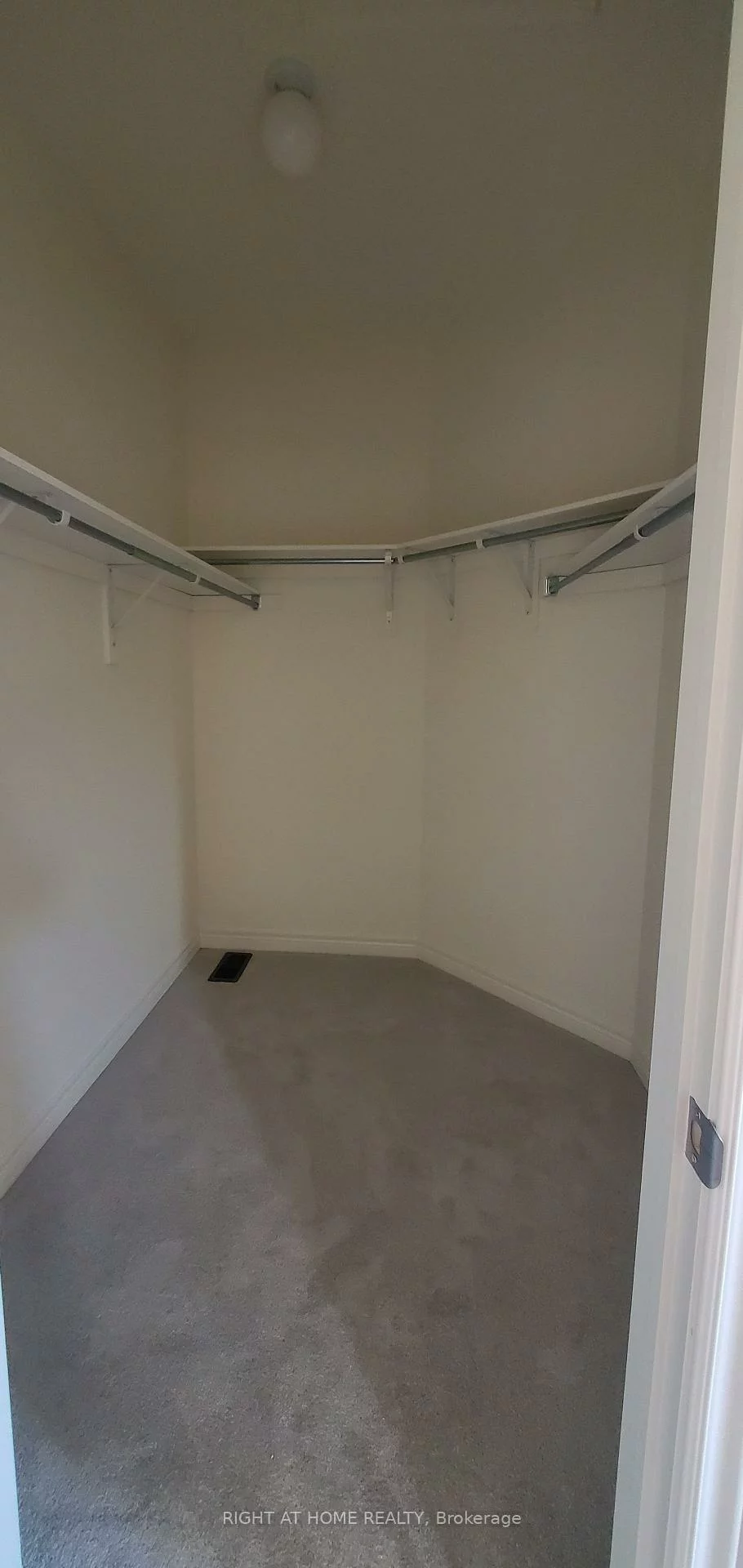 12, Lilestone, Credit Valley, Brampton