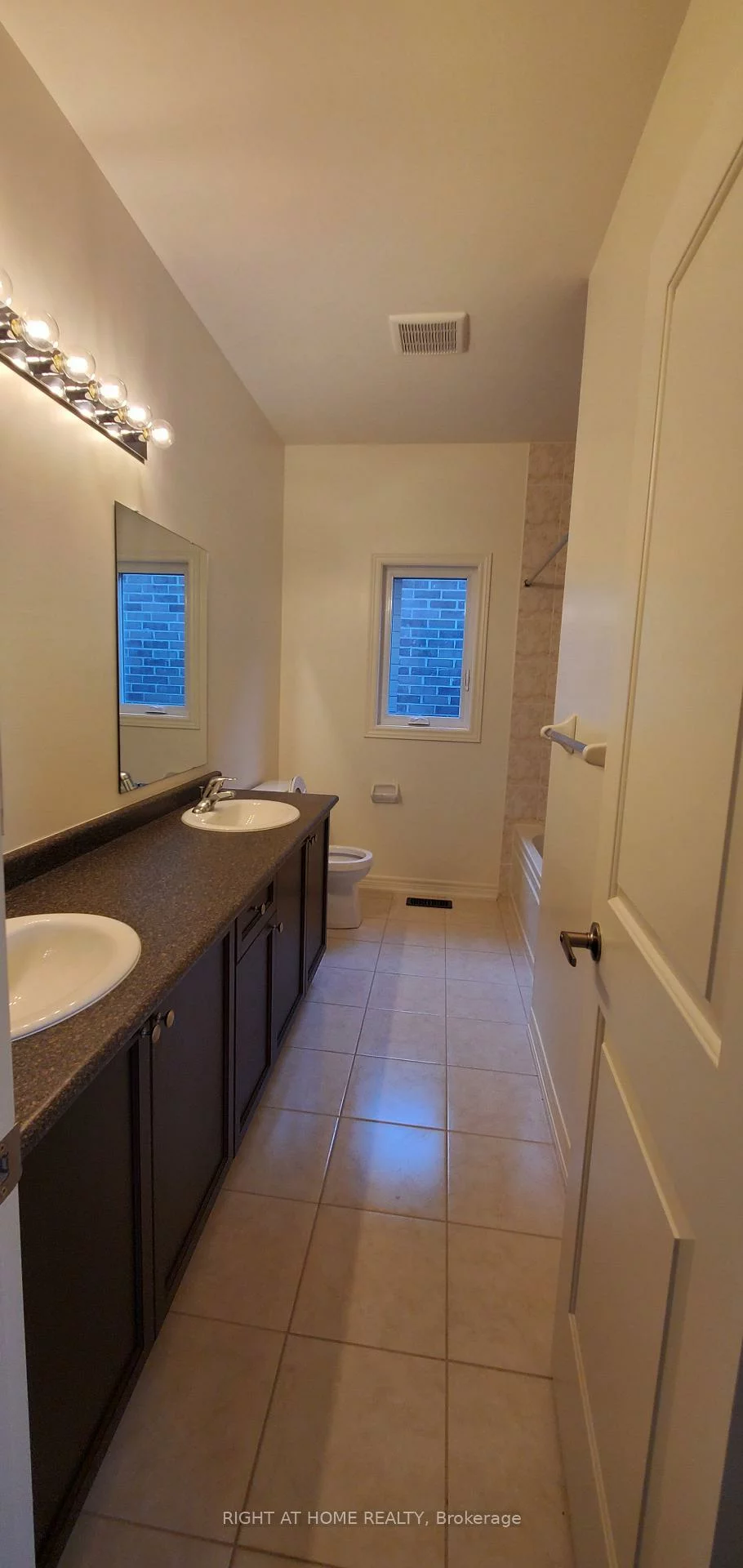12, Lilestone, Credit Valley, Brampton