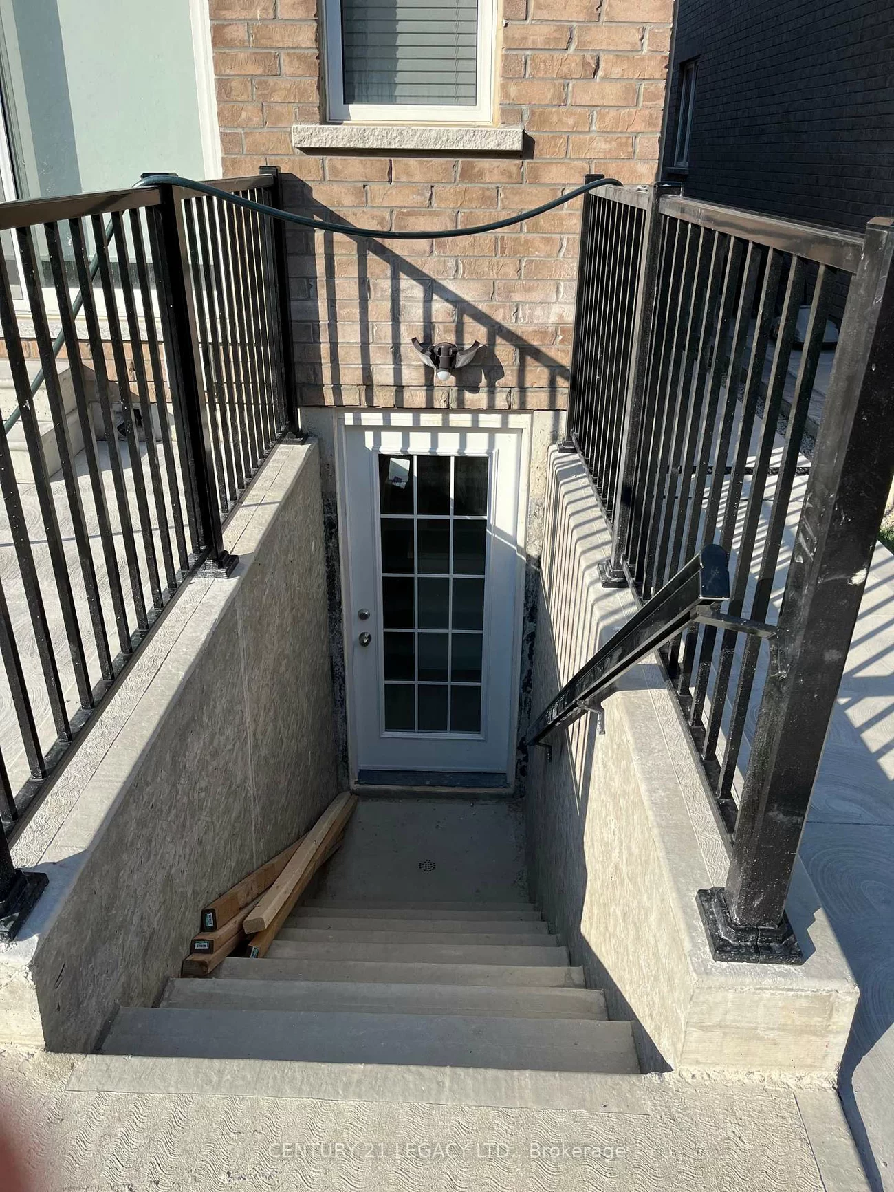 18, Ladysmith (Basement), Sandringham-Wellington, Brampton