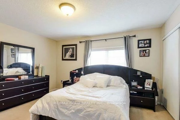 316, Albright, Brampton West, Brampton