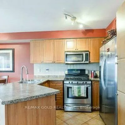 316, Albright, Brampton West, Brampton