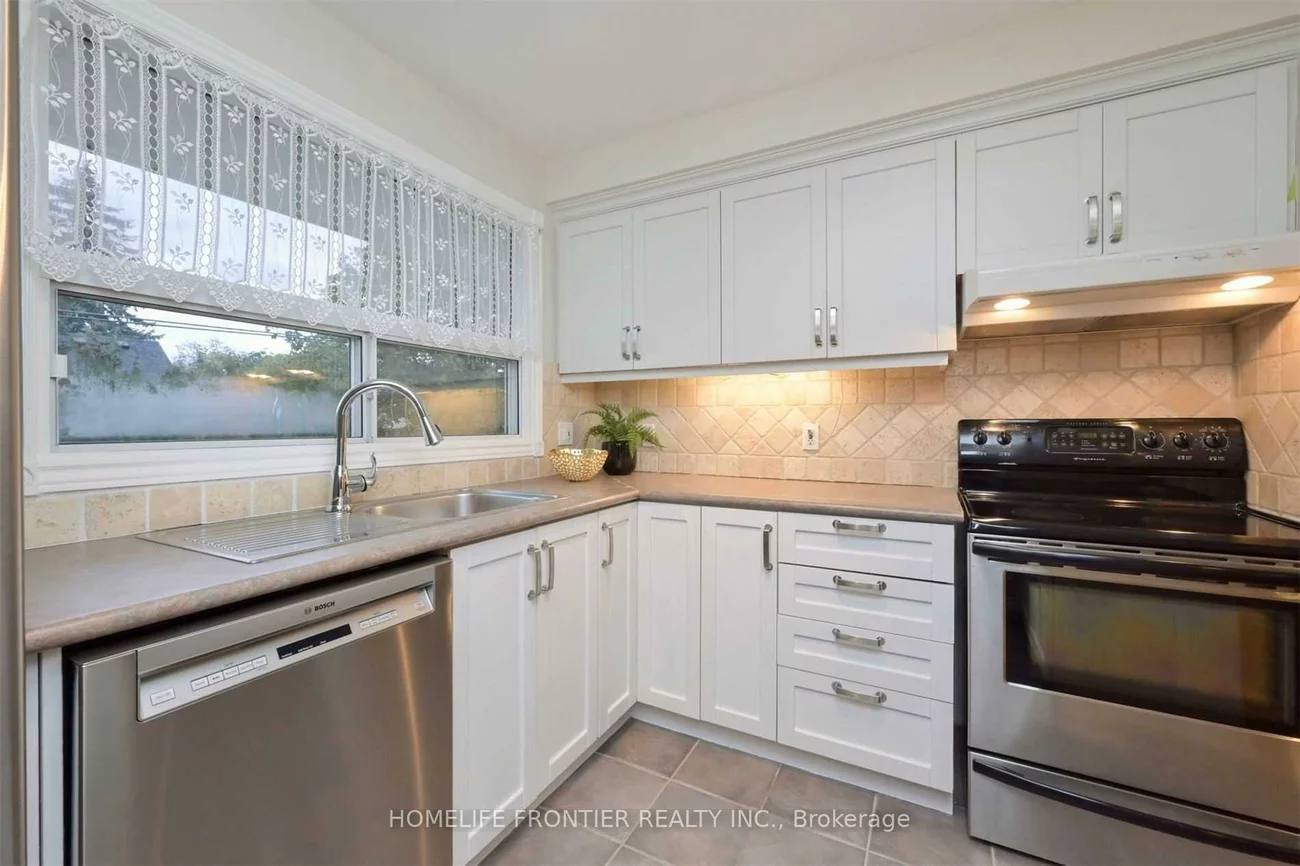 9, Avonmore, Brampton East, Brampton