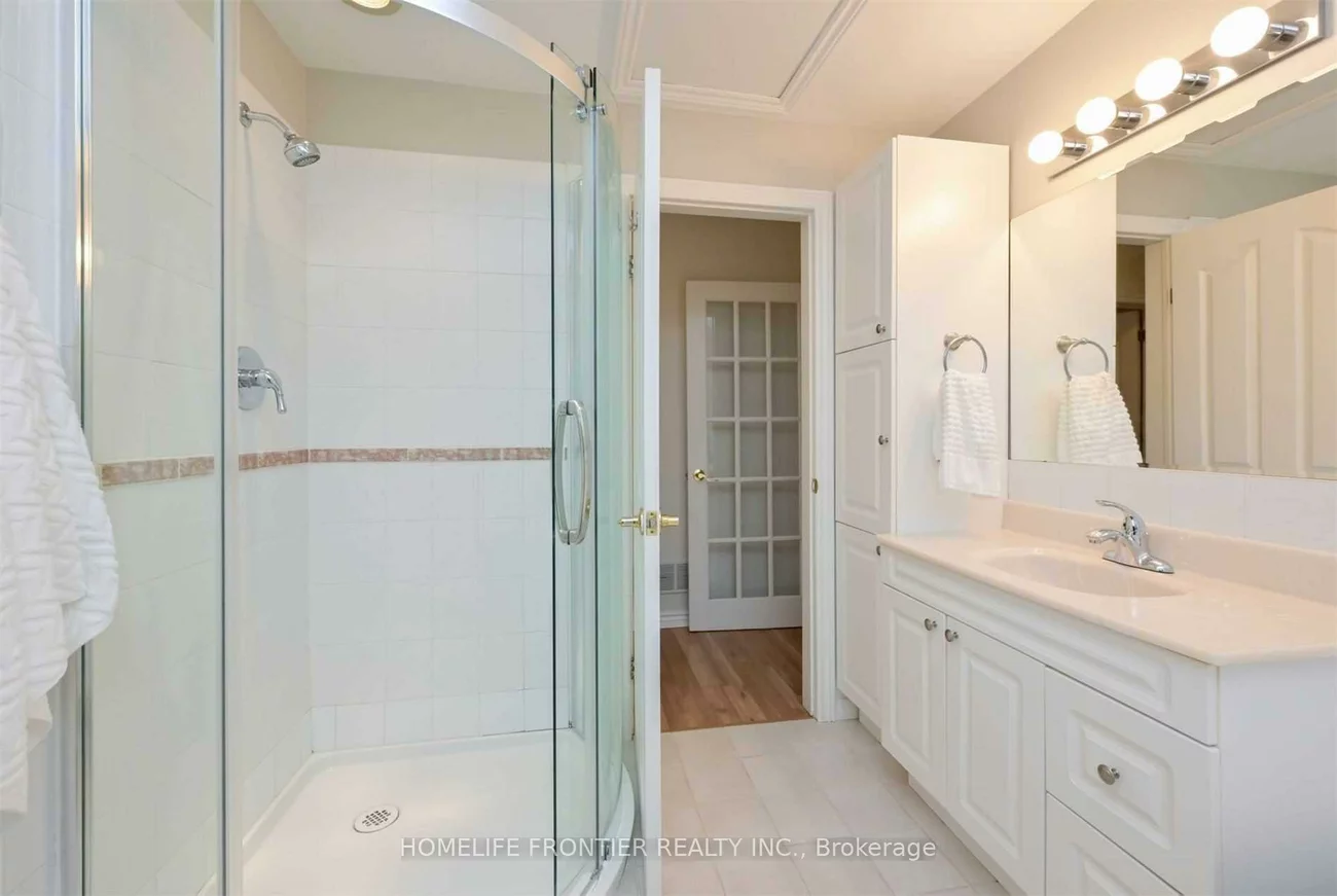 9, Avonmore, Brampton East, Brampton