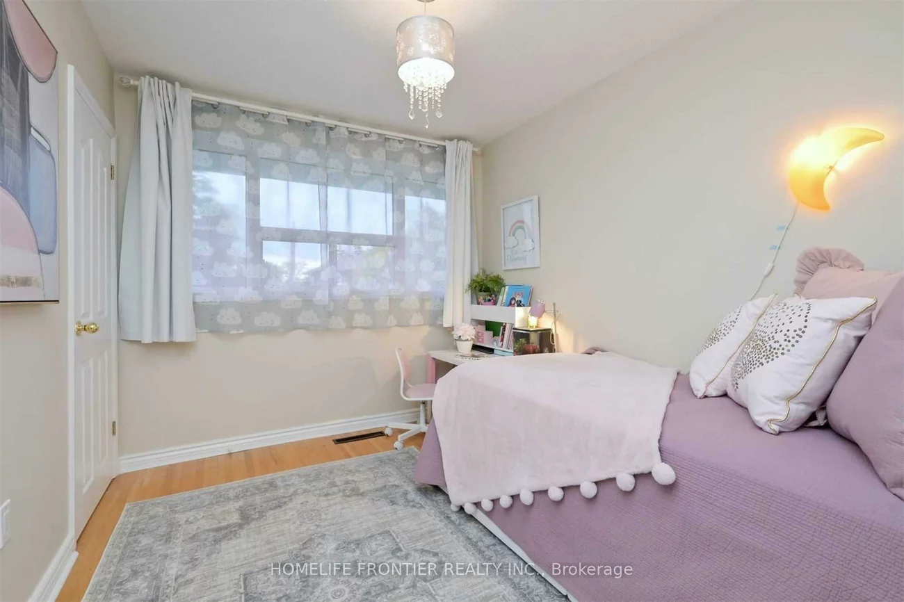 9, Avonmore, Brampton East, Brampton