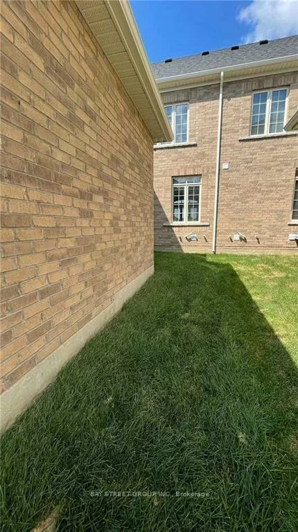 221, Clockwork, Northwest Brampton, Brampton