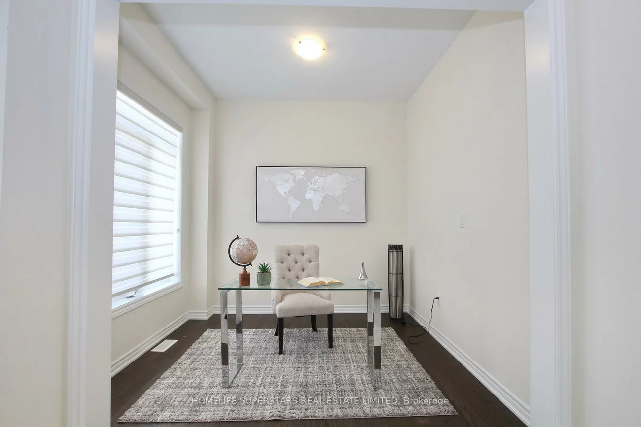 14, Spring Snow, Snelgrove, Brampton