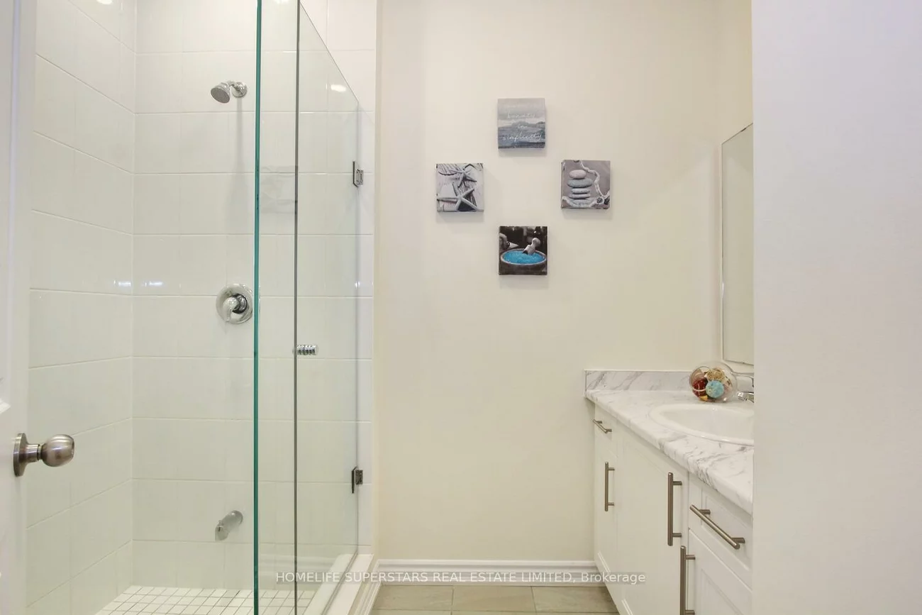 14, Spring Snow, Snelgrove, Brampton