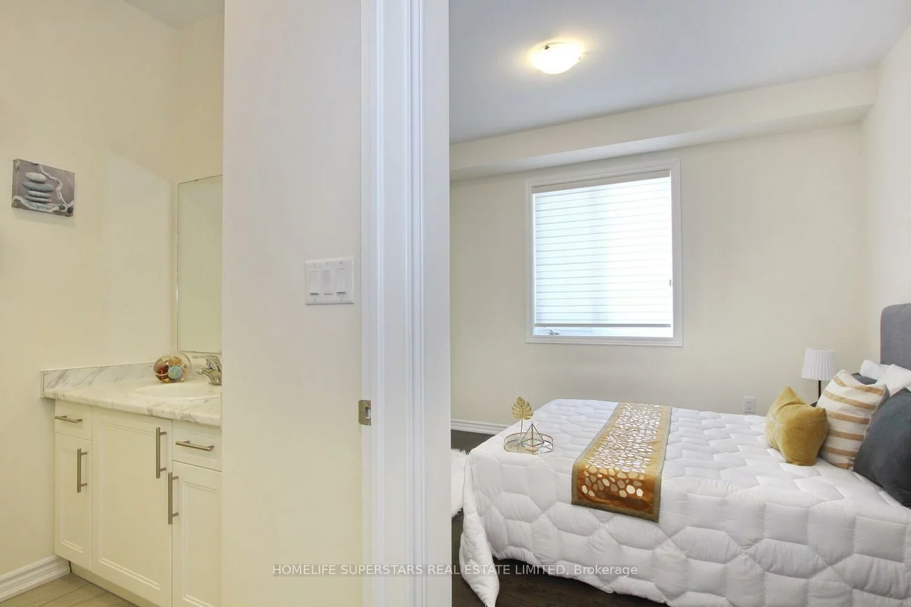 14, Spring Snow, Snelgrove, Brampton