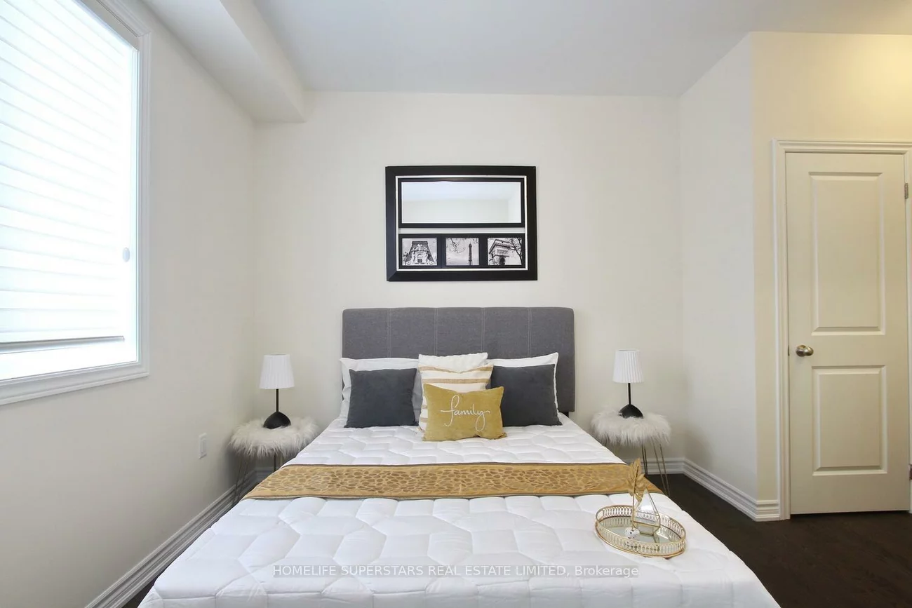 14, Spring Snow, Snelgrove, Brampton