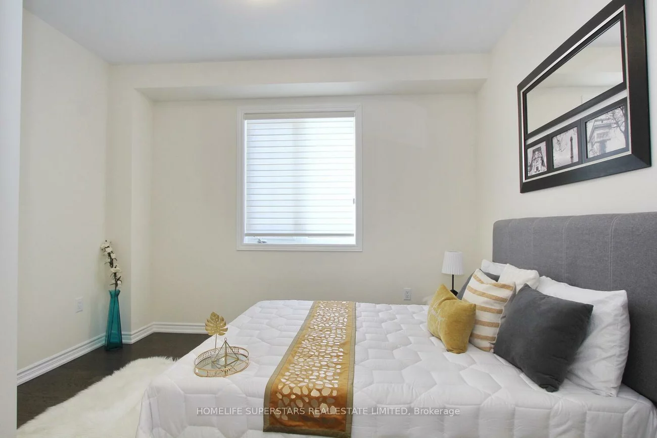 14, Spring Snow, Snelgrove, Brampton