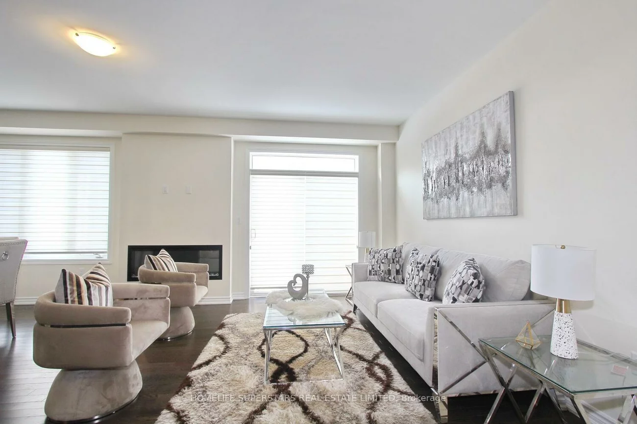 14, Spring Snow, Snelgrove, Brampton